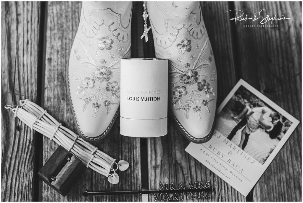 WEDDING PHOTOGRAPHERS IN WYOMING