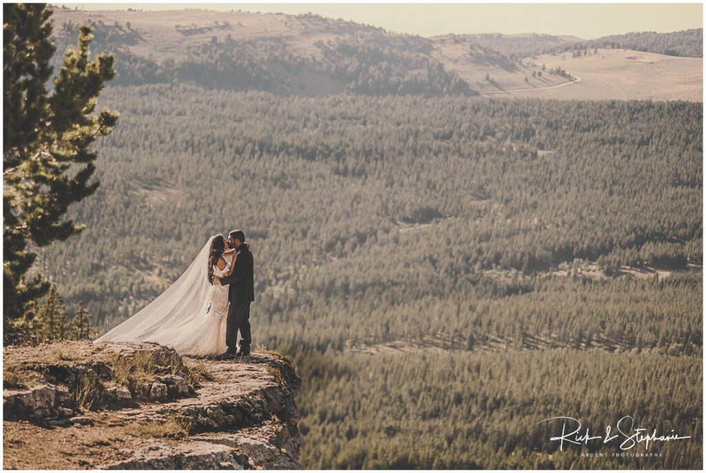 WEDDING PHOTOGRAPHERS IN WYOMING