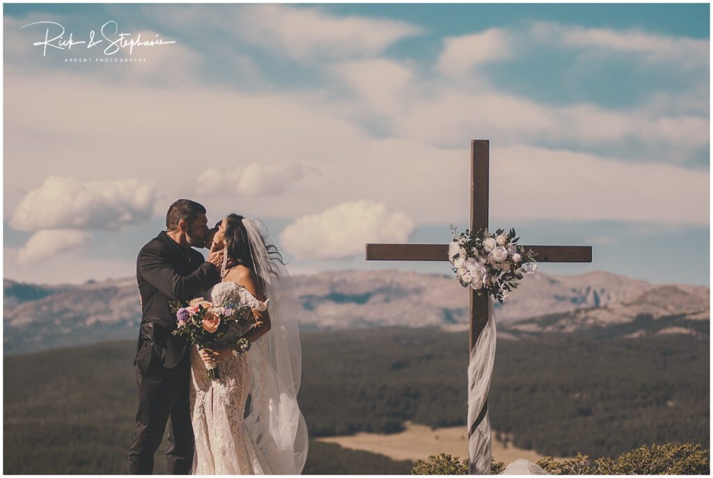WEDDING PHOTOGRAPHERS IN WYOMING
